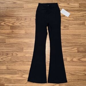 YOGALICIOUS Black Nude Tech Ballerina Elastic Free Flare Pants Ruching Small NWT